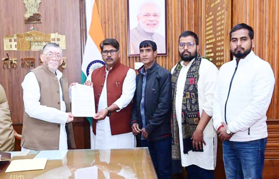 युवा राजद के एक प्रतिनिधिमंडल ने की राज्यपाल संतोष कुमार गंगवार से मुलाकात