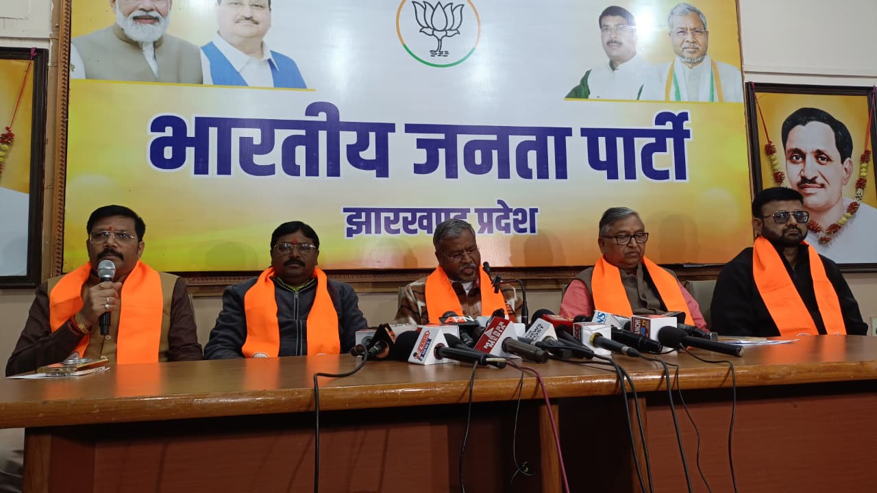 मनरेगा को लेकर भाजपा प्रदेश अध्यक्ष ने किया प्रेस कॉन्फ्रेंस