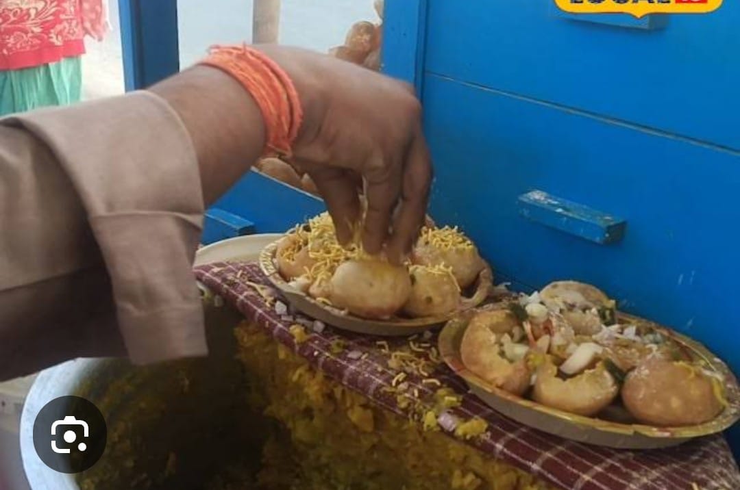 Palamu: पलामू मेले में गोलगप्पा खाने से 150 बच्चे बीमार