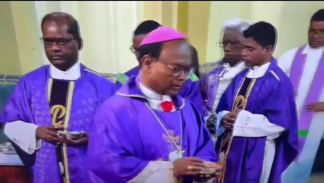 ऐश वेडनेसडे: त्याग और तपस्या के 40 दिन शुरू, गिरजाघरों में उमड़ी भीड़