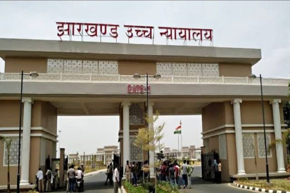 अधिवक्ता मनोज टंडन की गाड़ी रिलीज आदेश को चुनौती, डोरंडा थाना प्रभारी ने दायर की रिवीजन याचिका