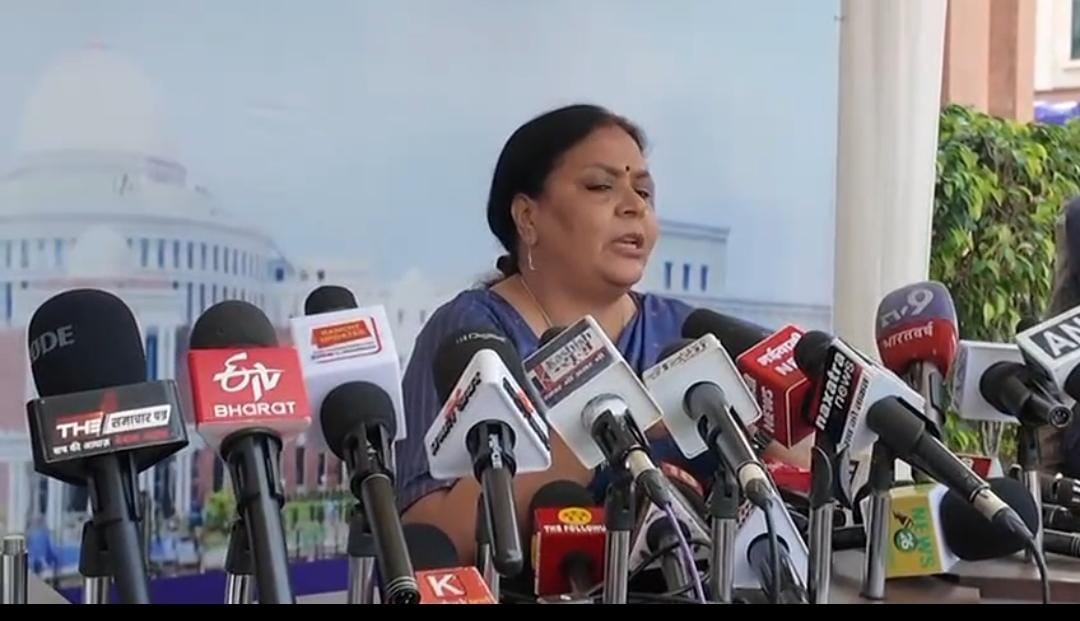 अबुआ बजट 2026-27 पर घमासान: सत्ता ने सराहा, विपक्ष ने बताया दिशाहीन