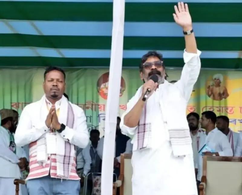 असम चुनाव: रंगापाड़ा में हेमंत सोरेन का शक्ति प्रदर्शन, बोले– साजिशों को जनता ने दिया करारा जवाब