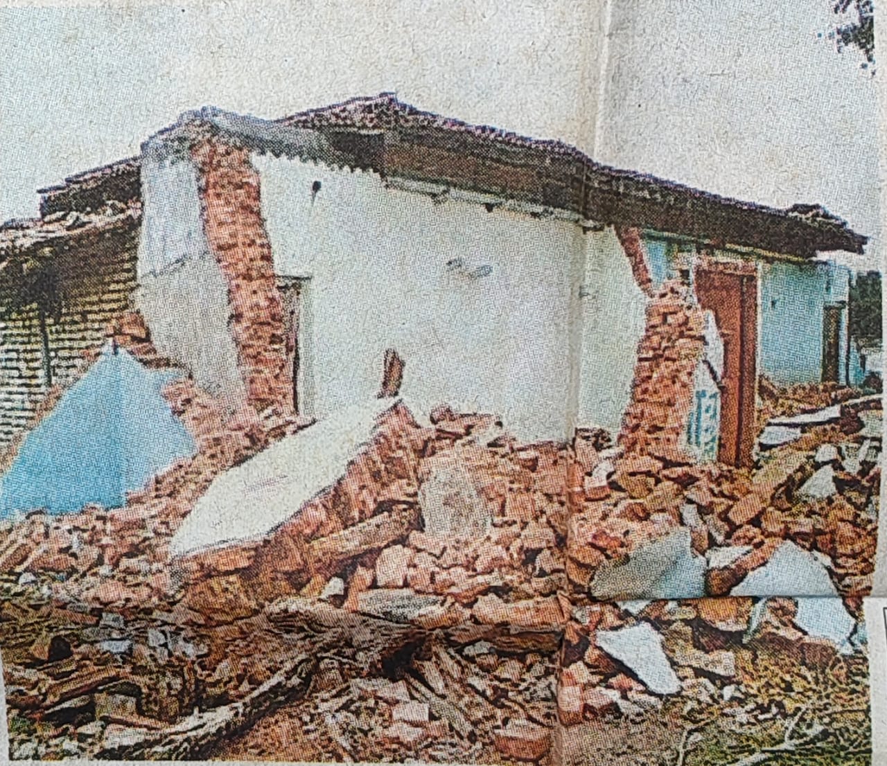 बुंडू बजार टांड़ में अतिक्रमण के विरोध में केरेडारी सीओ को सौंपा ज्ञापन!!