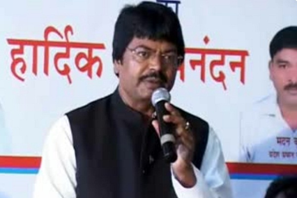 योगेंद्र साव का अनिश्चित कालीन धरना जारी