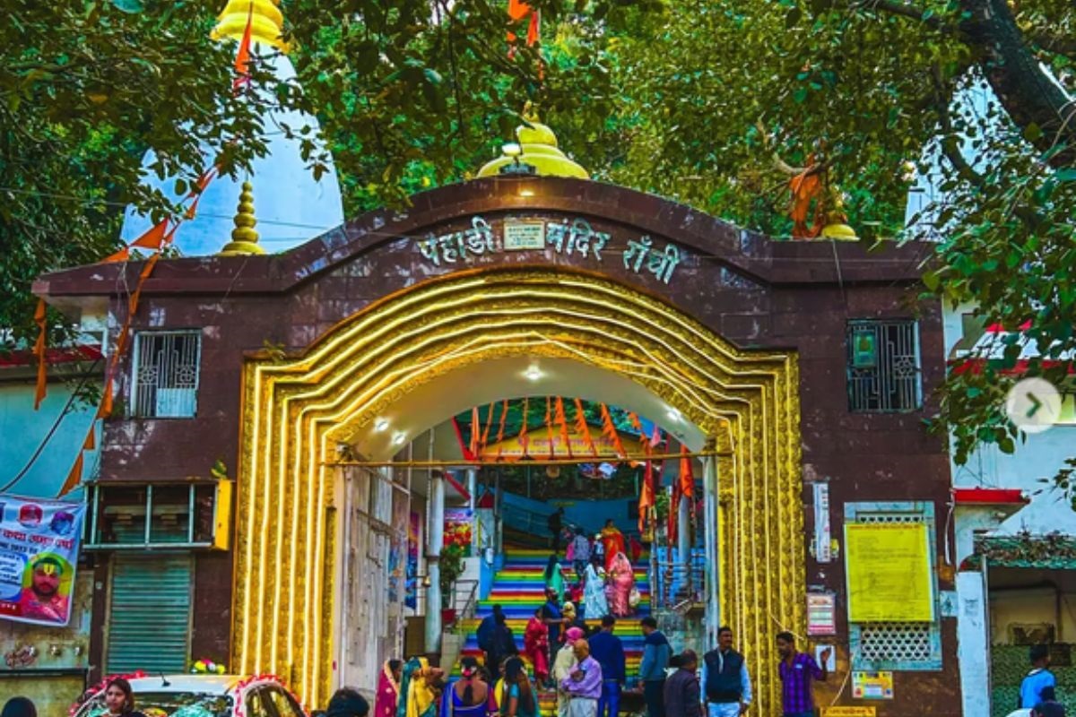 रांची पहाड़ी मंदिर में महाशिवरात्रि पर उमड़ा आस्था का सैलाब