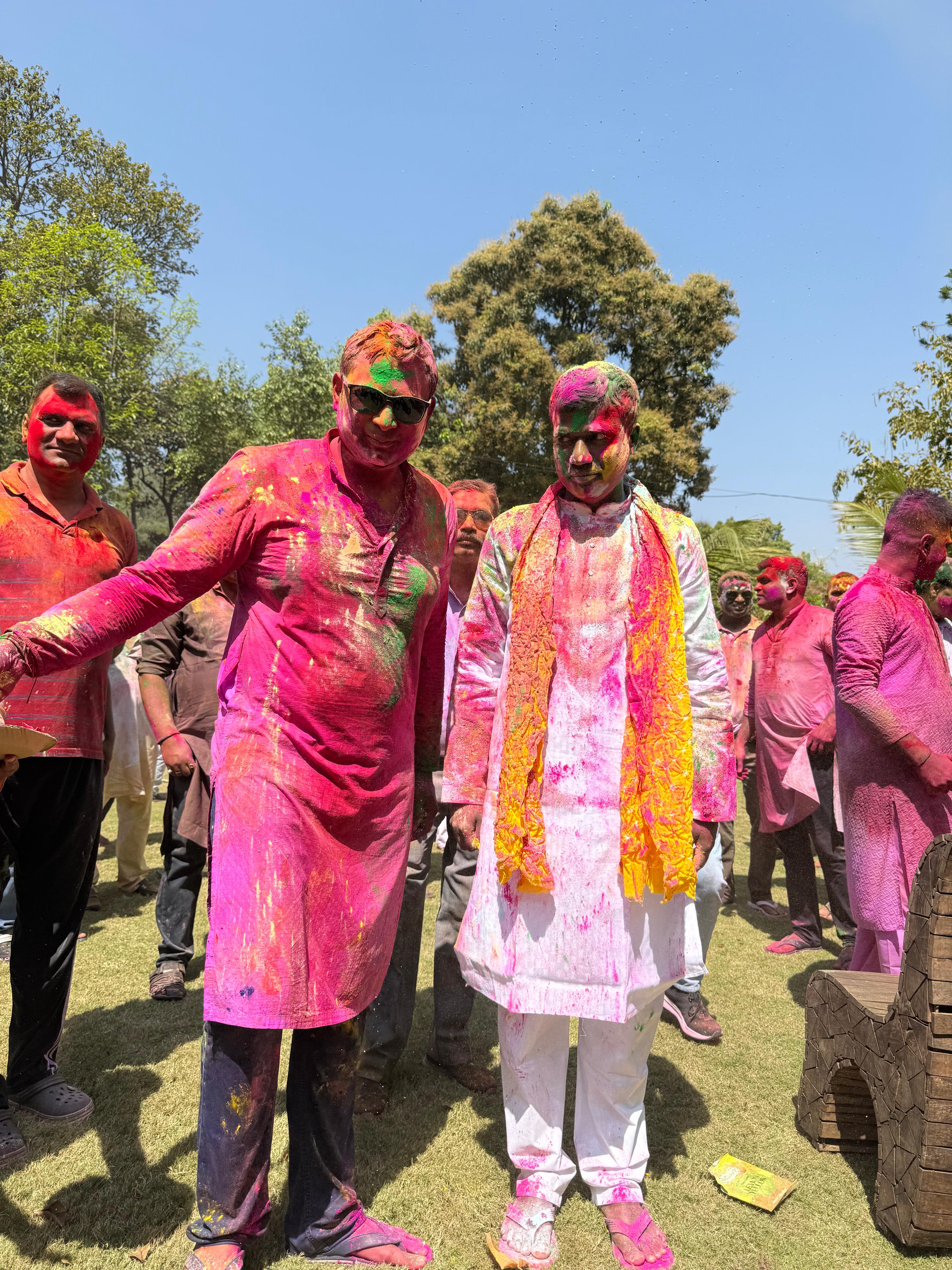 रांची में उपायुक्त संग अधिकारियों की होली मिलन, जनसेवा के प्रति प्रतिबद्धता दोहराई