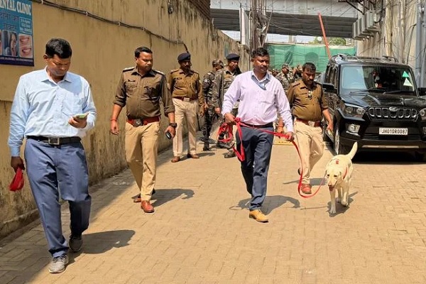 रांची में फिर बम धमकी: गैलेक्सिया मॉल स्थित पासपोर्ट ऑफिस को उड़ाने का ईमेल